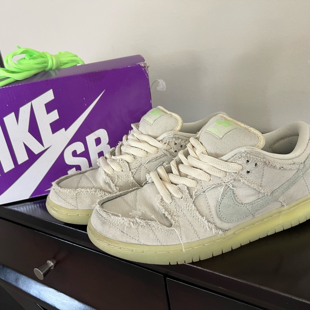 Nike SB Mummy Cream and Light Green Sneakers